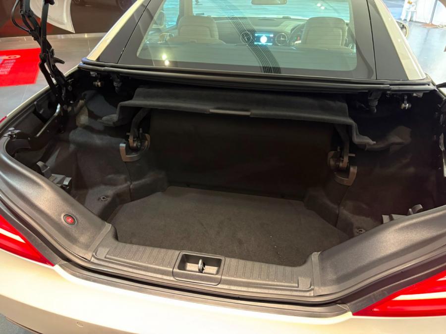 SL350 - Image 7